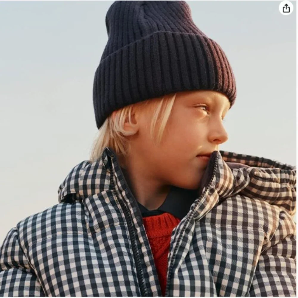 Amazon Essentials x Sofia Grainge Boys' Water-Resistant Hooded Puffer Jacket - M